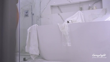 Fénysebességgel beleült a fogadott fiacskája álló lomposába a dögös anyucika miután kiszúrta Thumb